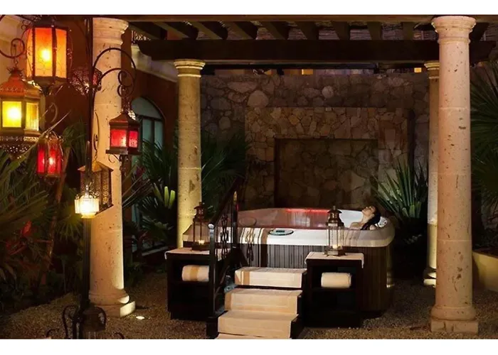 2bd Hacienda Encantada Pool & Ocean Views Aparthotel *